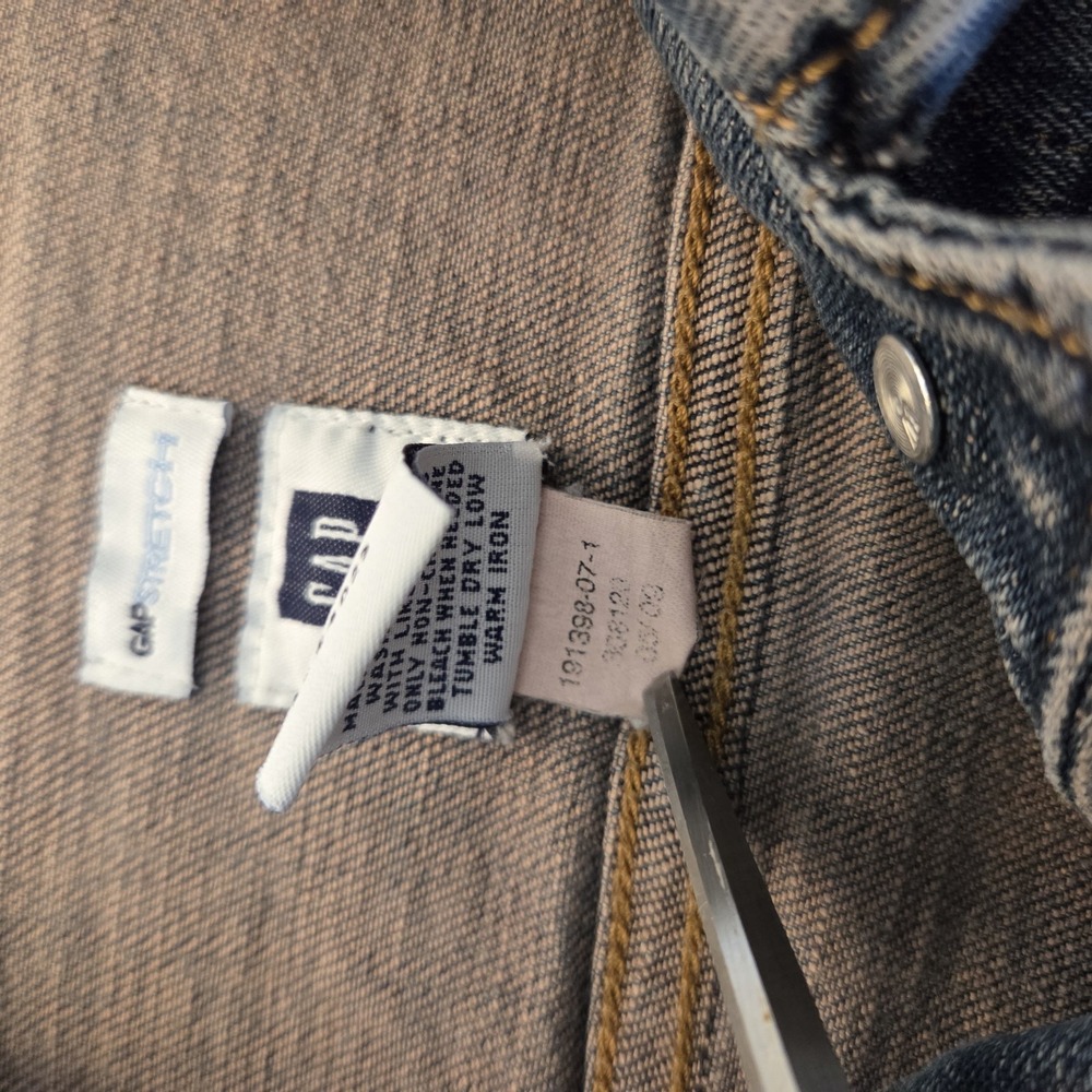 Gap sz M stretch jean jacket trucker style worn distressed look casual denim - Picture 11 of 12